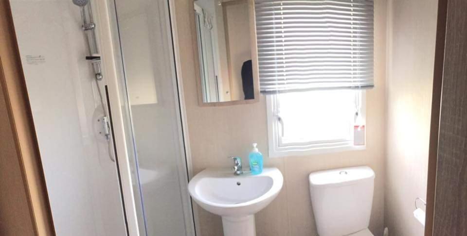 6 Berth Park Dean Saltfleet Barneys Den酒店 外观 照片